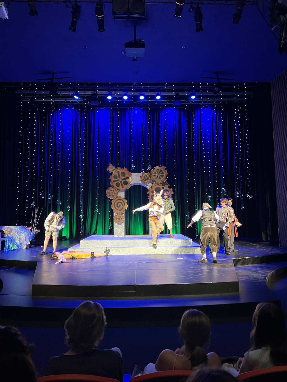 Performers in A Midsummer Night's Dream