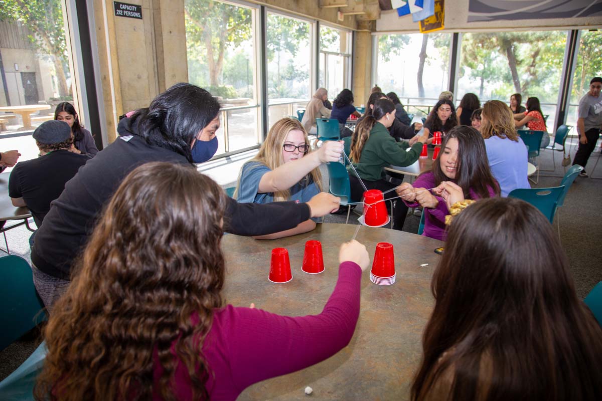 People at the Honors Meet and Greet