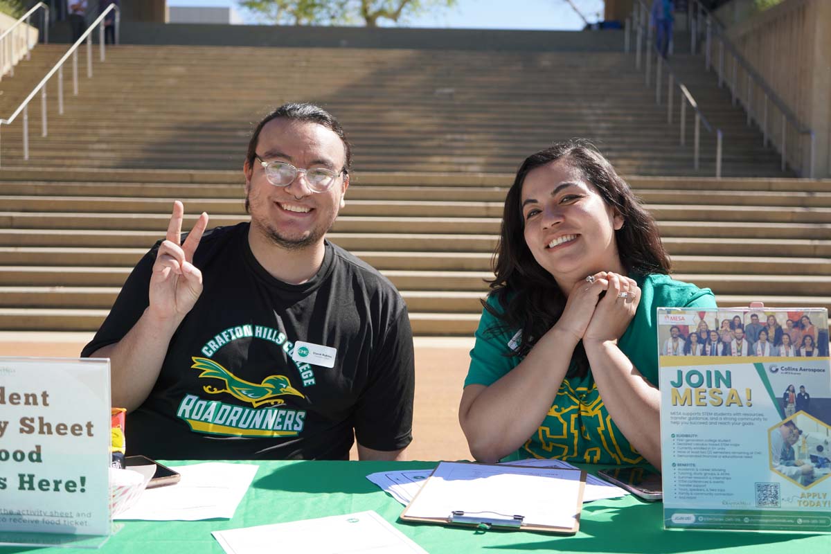 Sign up table at the STEM Career and Transfer Fair