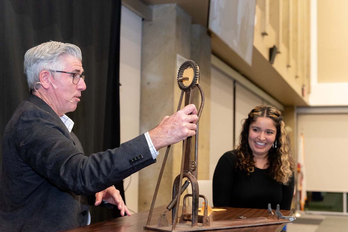 President's Circle Magic Night Danny Ray with volunteer