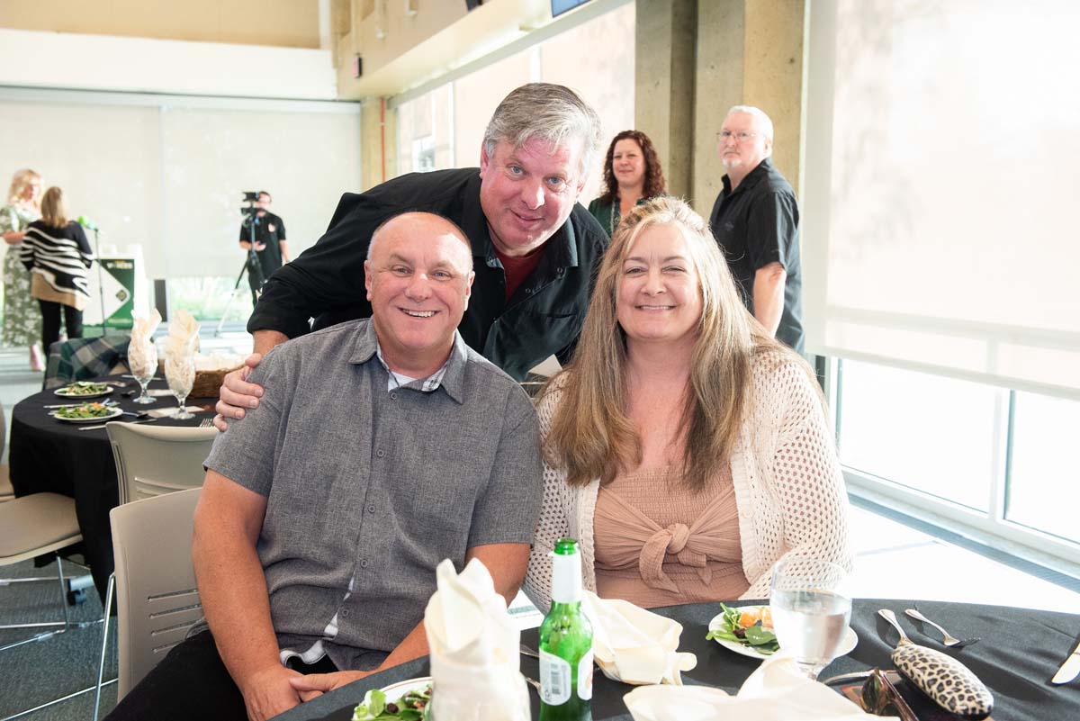 President's Circle Magic Night people at table