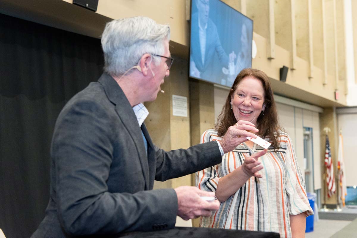 President's Circle Magic Night Danny Ray with volunteer