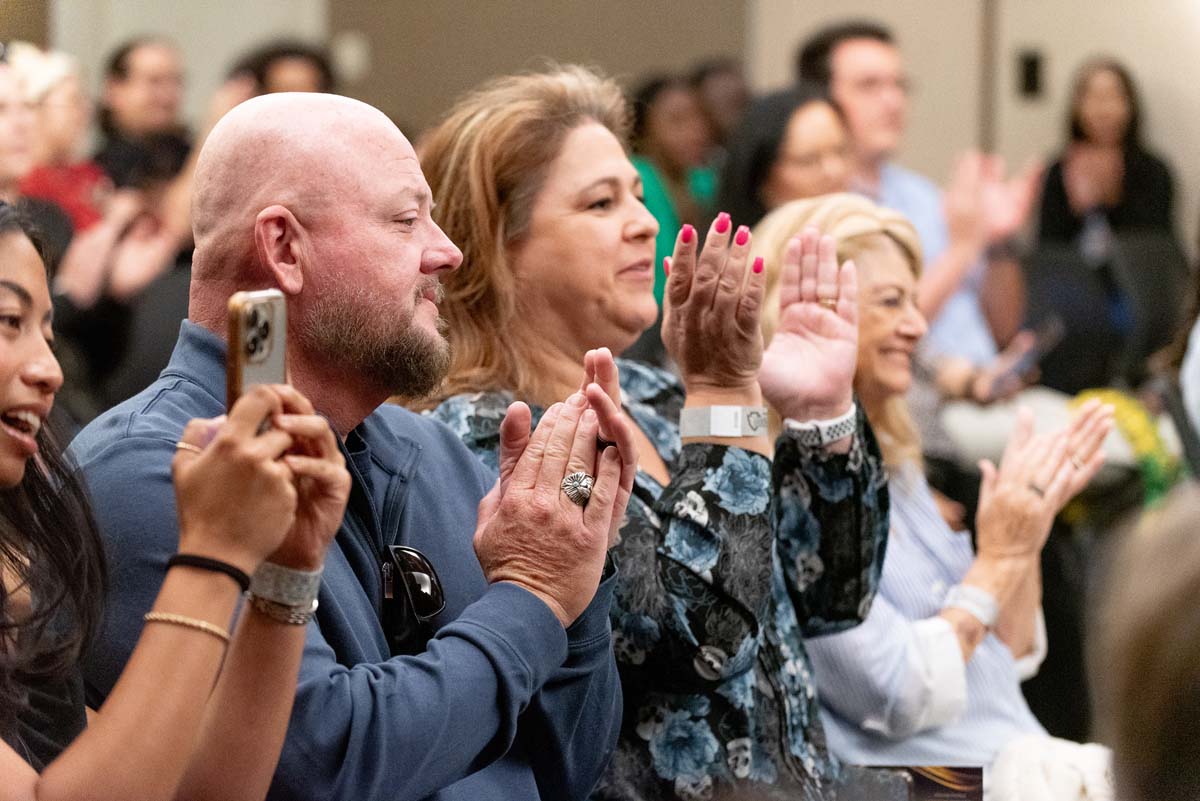 Audience clapping